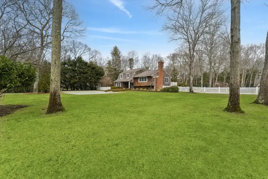 44 Midhampton Avenue, Quogue, NY 11959 - Image #2