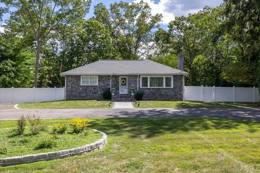 64 Sea Cliff Street, Islip Terrace, NY 11752 - Image #3