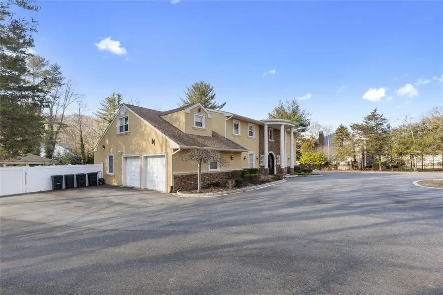 626 Caledonia Road, Dix Hills, NY 11746 - Image #2
