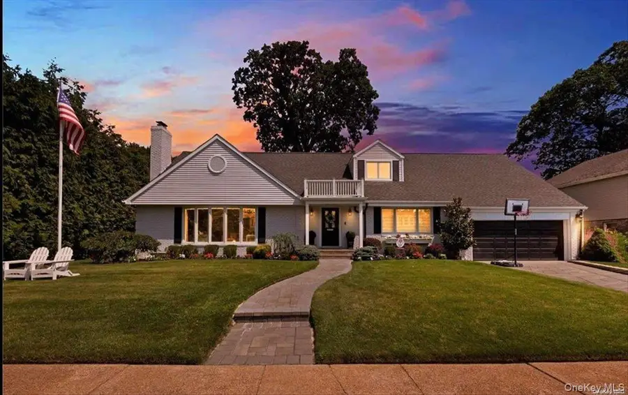 111 Berkshire Road, Rockville Centre, NY 11570 - Image #3