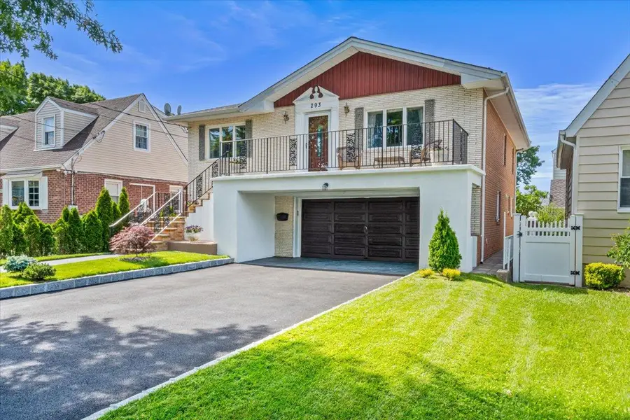 293 85 Avenue, Floral Park, NY 11001 - Image #2