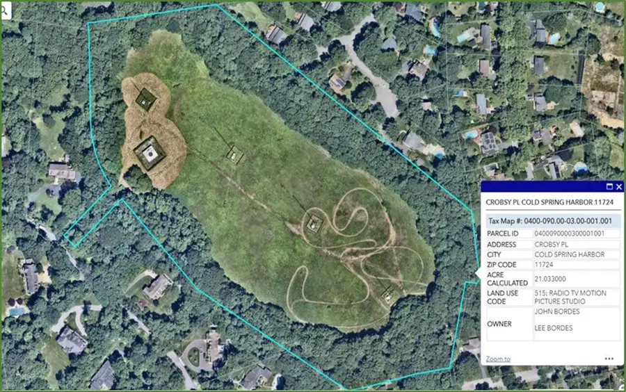 9 Crosby Pl, Cold Spring Harbor, NY 11724 - Image #2