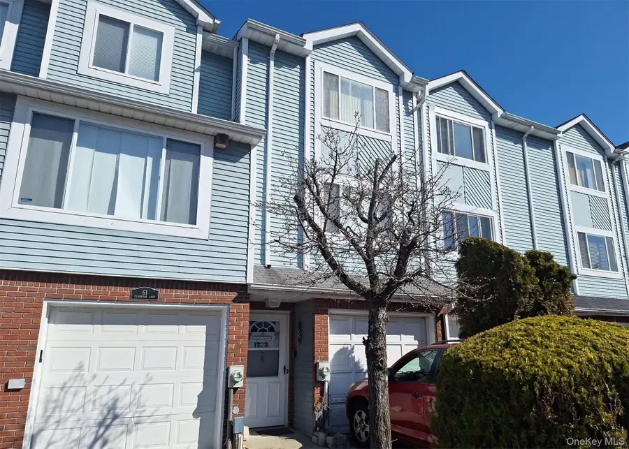 59 Pembrook Loop, Staten Island, NY 10309 - Image #2