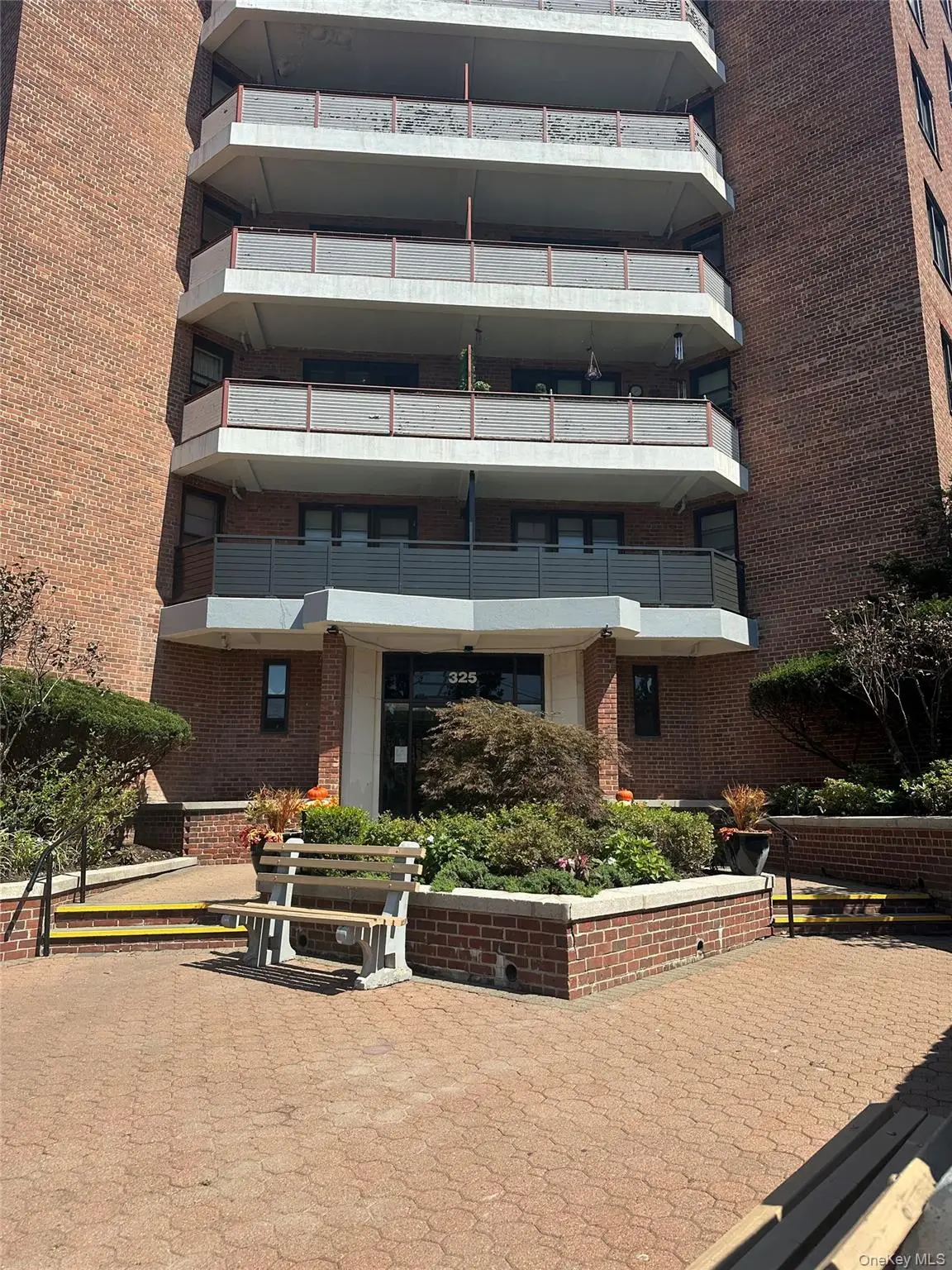 325 King Street #2G, Port Chester, NY 10573 - Image #1