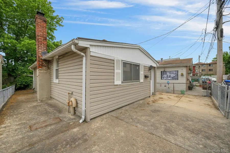 31 Edgewater Park #A, Bronx, NY 10465 - #2