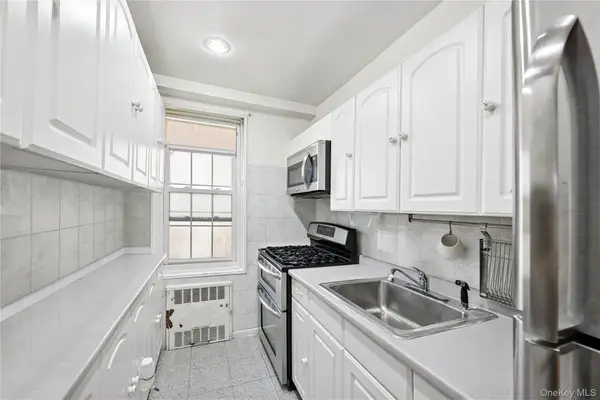 140-35 Burden Crescent #206, Briarwood, NY 11435