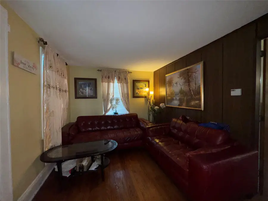 2543 Bouck Avenue, Bronx, NY 10469 - Image #3