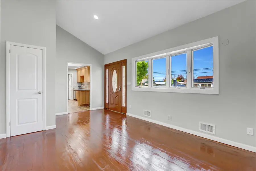 62 Lambert Ave Avenue, Farmingdale, NY 11735 - Image #2