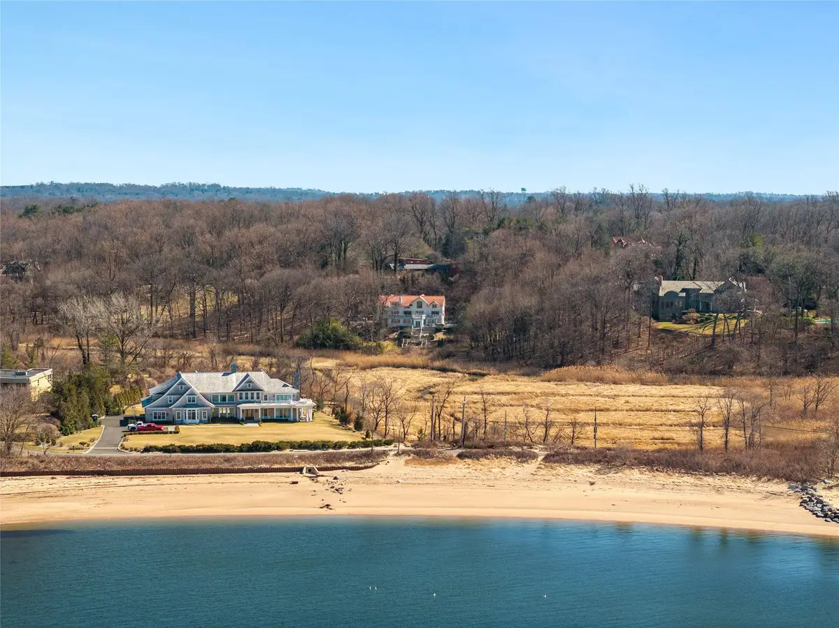 15 Hoffstot Lane, Sands Point, NY 11050 - Image #1