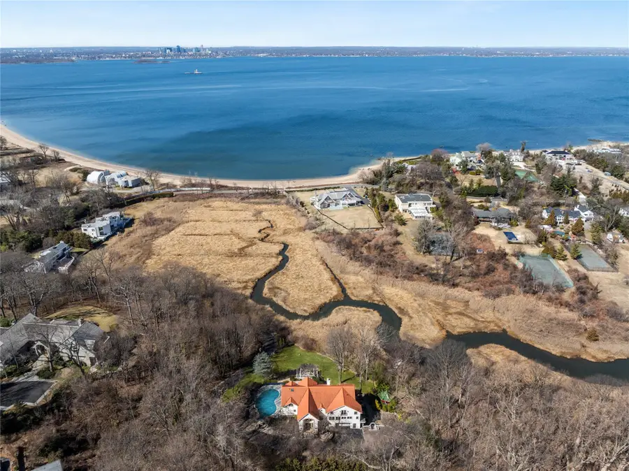 15 Hoffstot Lane, Sands Point, NY 11050 - Image #2