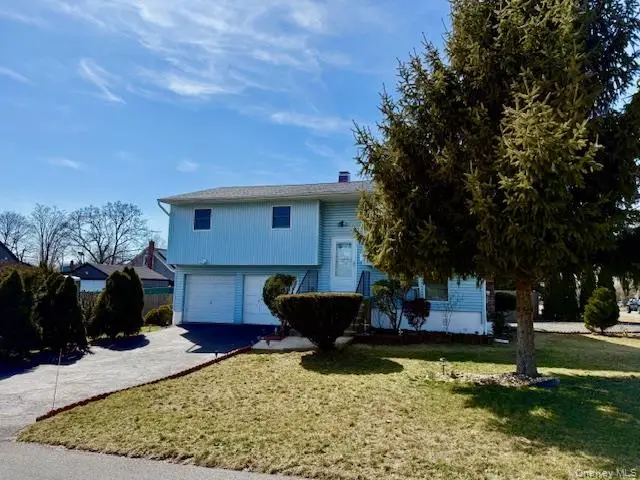 40 Church Street, Central Islip, NY 11722 - #3