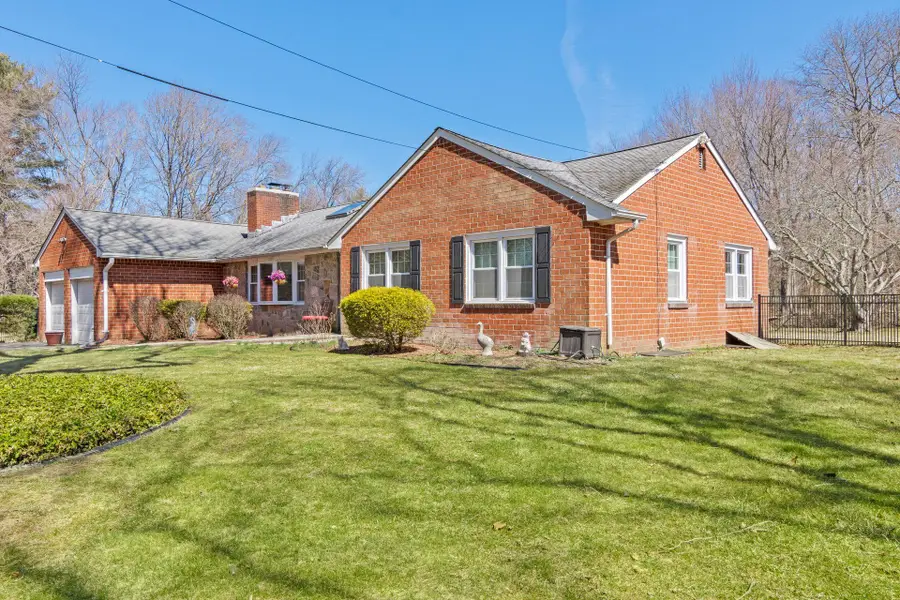 43 Harrison Avenue, Hauppauge, NY 11788 - Image #2