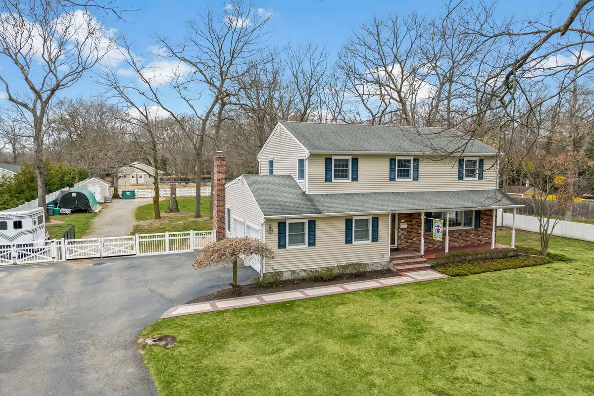 14 Hillside Avenue, Saint James, NY 11780 - Image #1