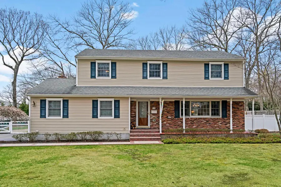 14 Hillside Avenue, Saint James, NY 11780 - Image #2