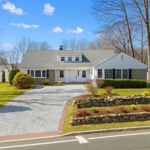 60 Wilmot Road, New Rochelle, NY 10804