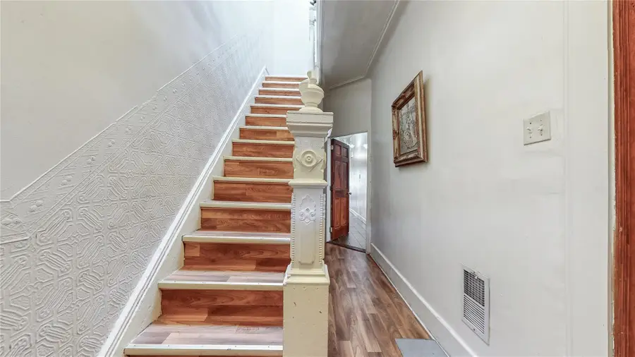 479 Irving Avenue, Brooklyn, NY 11237 - Image #3