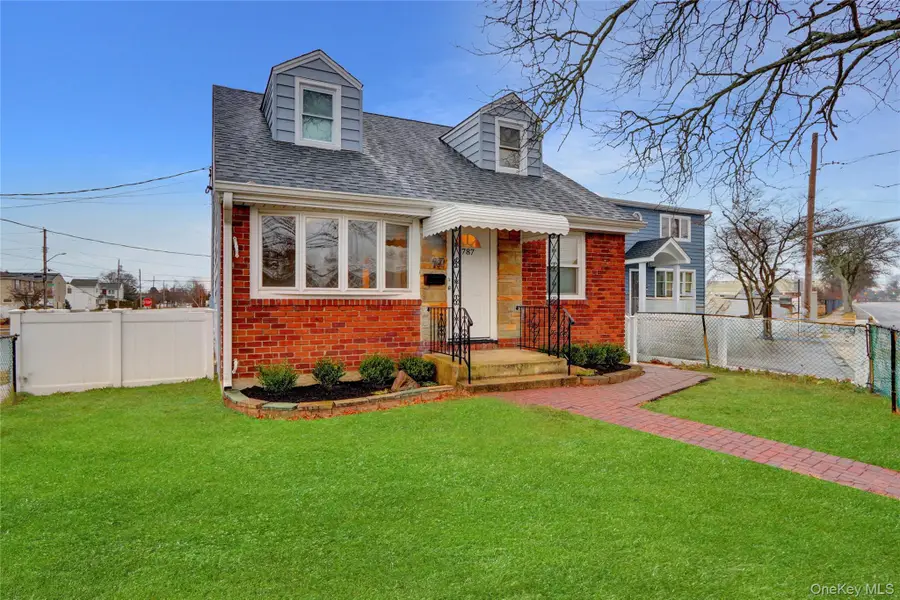 787 Stewart Avenue, Bethpage, NY 11714 - Image #2