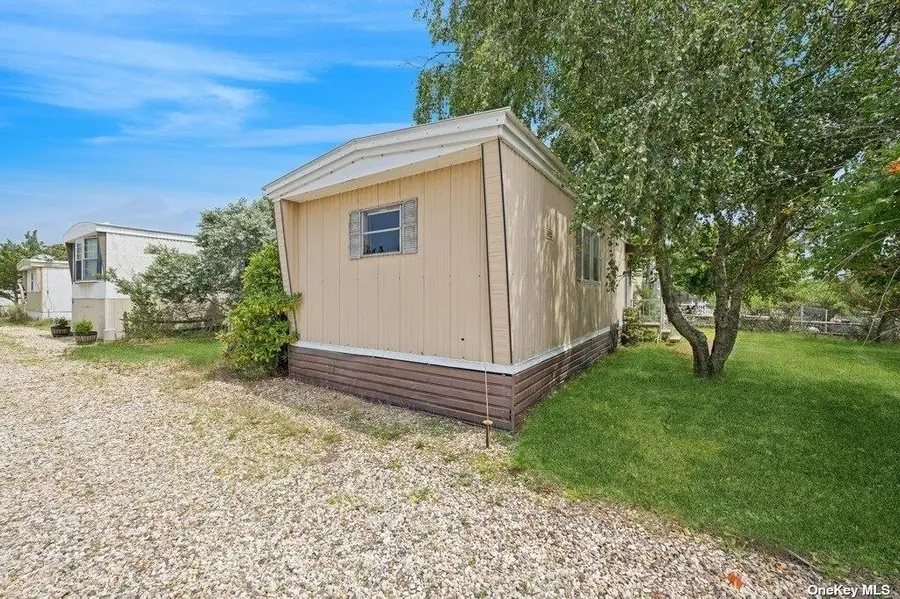 53 Crassen Boulevard #5, Amagansett, NY 11930 - Image #3