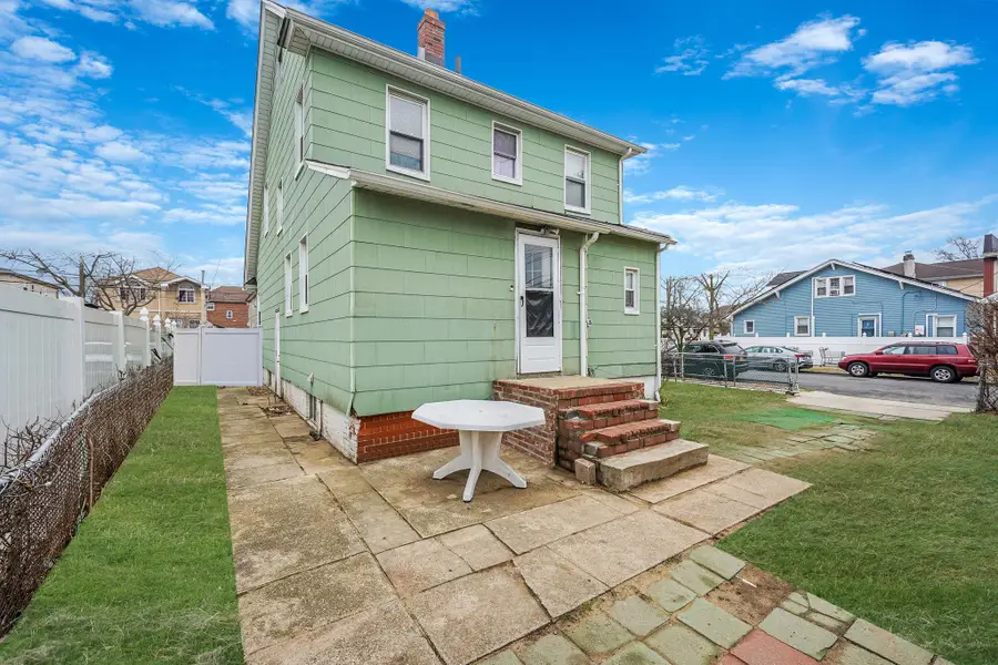 248-18 Memphis Avenue, Rosedale, NY 11422 - Image #3