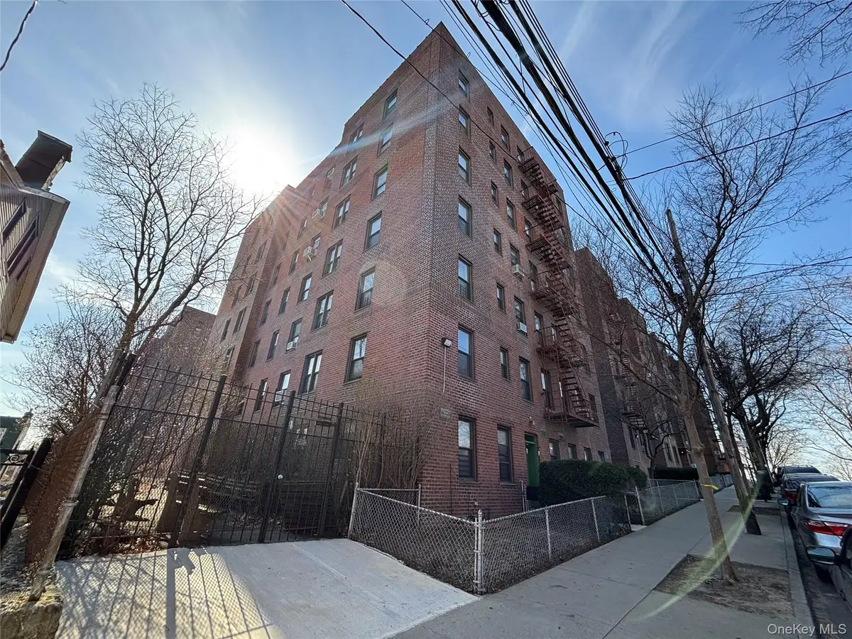 740 E 232 Street #TB, Bronx, NY 10466 - Image #1