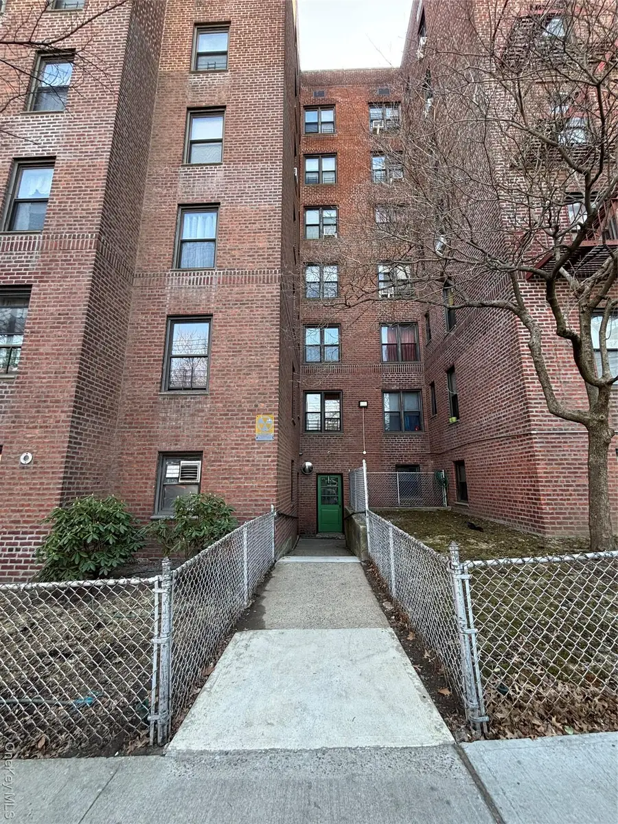 740 E 232 Street #TB, Bronx, NY 10466 - Image #2