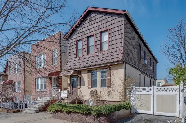 2871 E 194th Street, Bronx, NY 10461