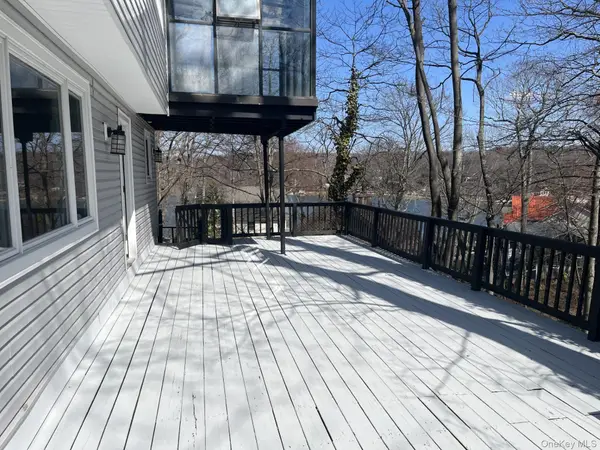 315 Mckinley Terrace, Centerport, NY 11721