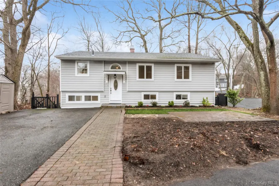 315 Mckinley Terrace, Centerport, NY 11721 - Image #3