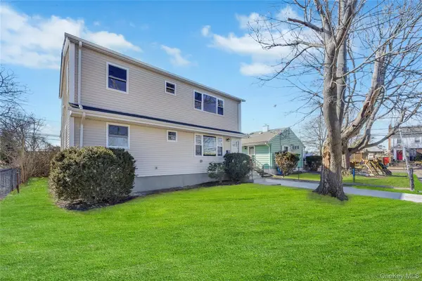 7 Howard Avenue, Freeport, NY 11520