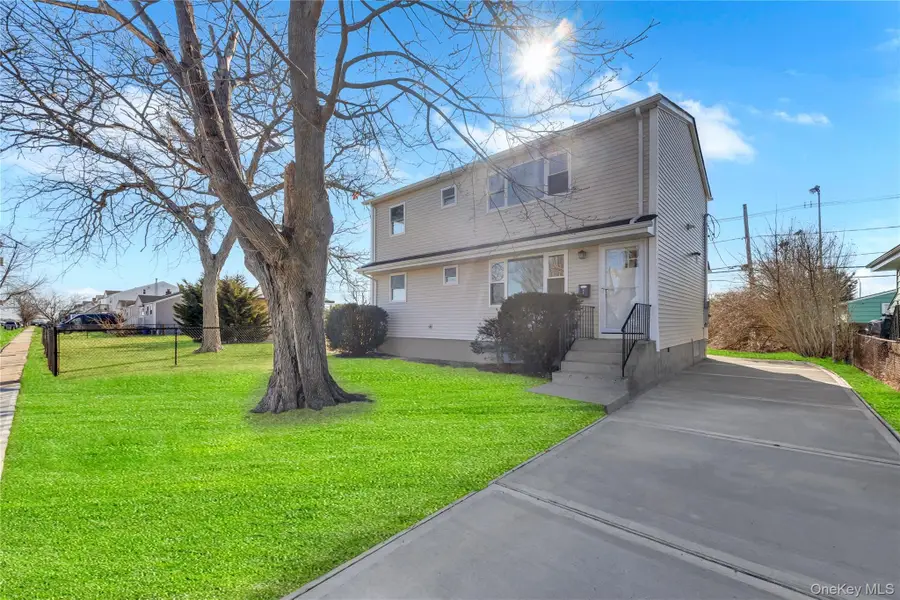 7 Howard Avenue, Freeport, NY 11520 - Image #3