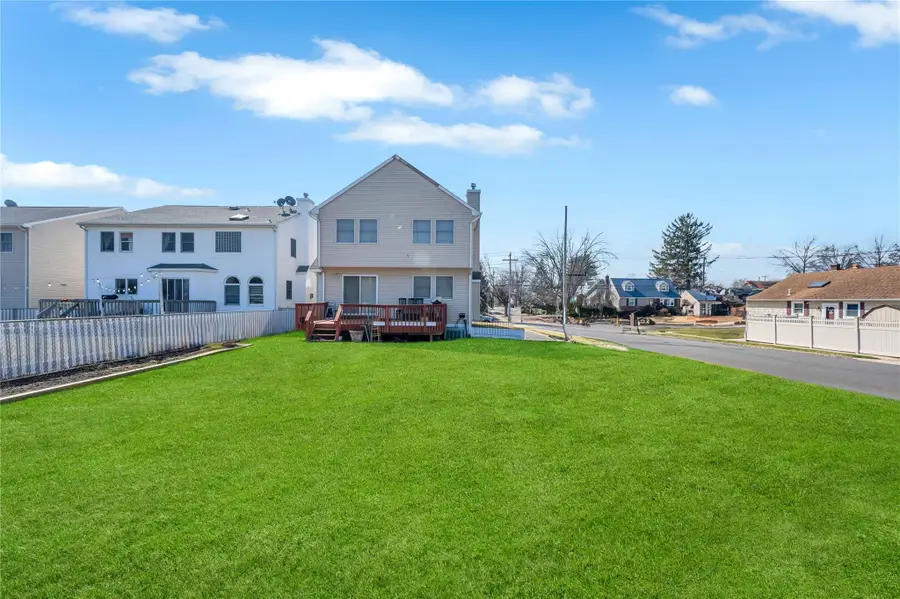 133 Wentworth Avenue, Albertson, NY 11507 - Image #3