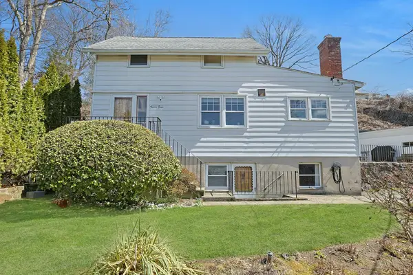 24 Burnsdale Avenue, Valhalla, NY 10595