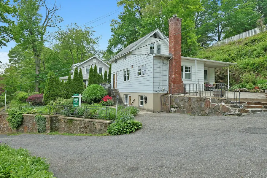 24 Burnsdale Avenue, Valhalla, NY 10595 - Image #3