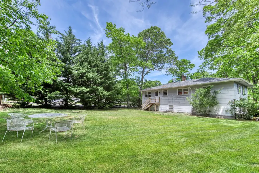 3 Deerfield Drive, Sag Harbor, NY 11963 - Image #2