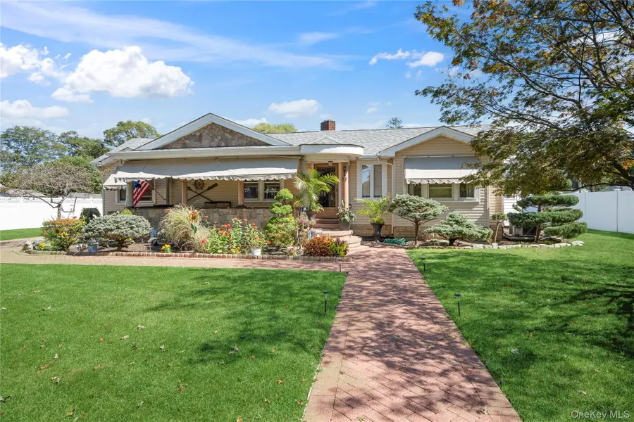 87 Whitman Avenue, Islip, NY 11751 - Image #2