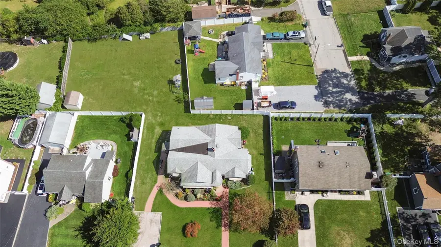 87 Whitman Avenue, Islip, NY 11751 - Image #3
