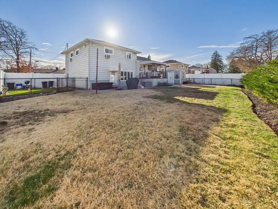 48 Whittier Avenue, North Babylon, NY 11703 - Image #3