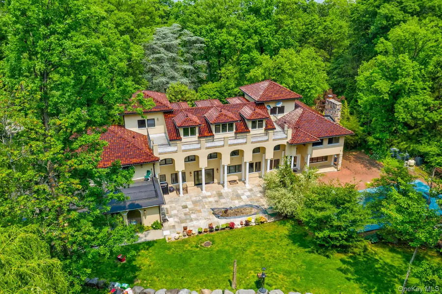 262 Harbor Acres Road, Port Washington, NY 11050 - Image #2