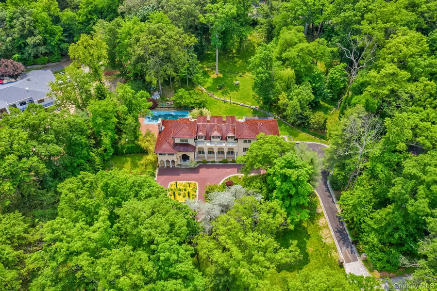 262 Harbor Acres Road, Port Washington, NY 11050 - Image #3