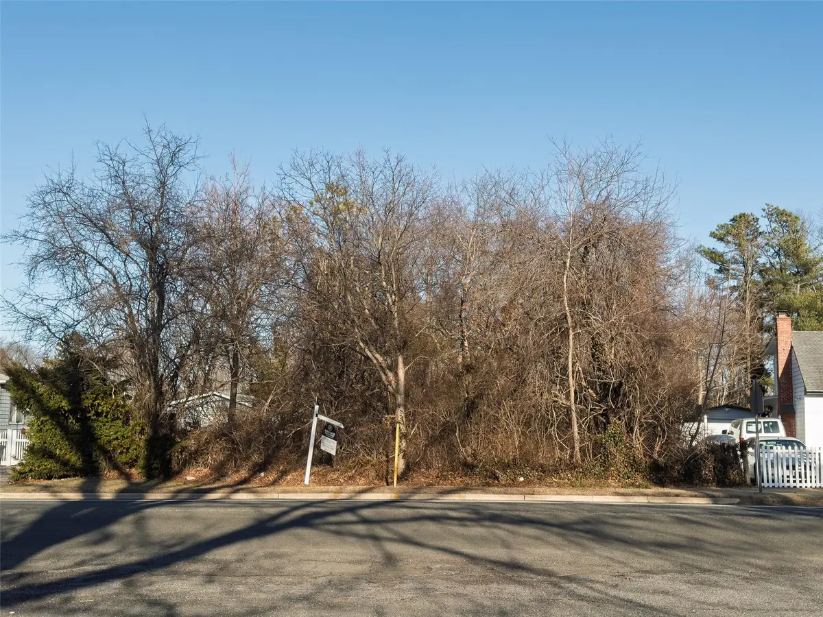 Howells Road, Bay Shore, NY 11706 - Image #1