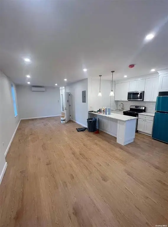 113-10 Jamaica Avenue, Richmond Hill, NY 11418 - Image #2