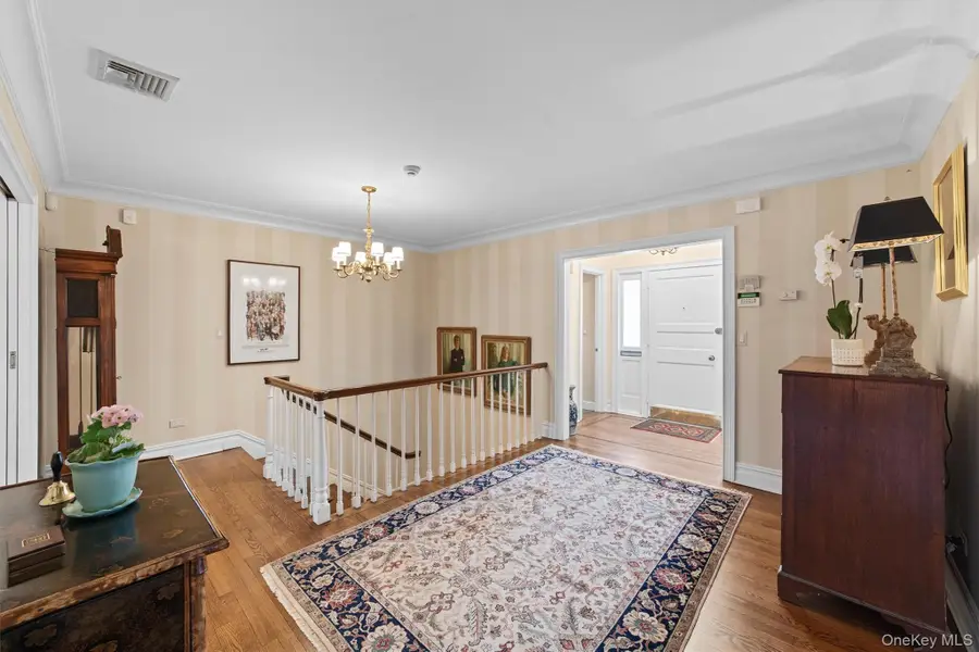 52 Oakledge Road, Bronxville, NY 10708 - Image #2