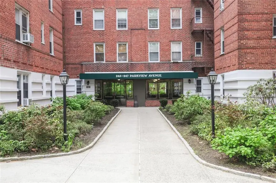 247 Parkview Avenue #6P, Bronxville, NY 10708 - Image #2