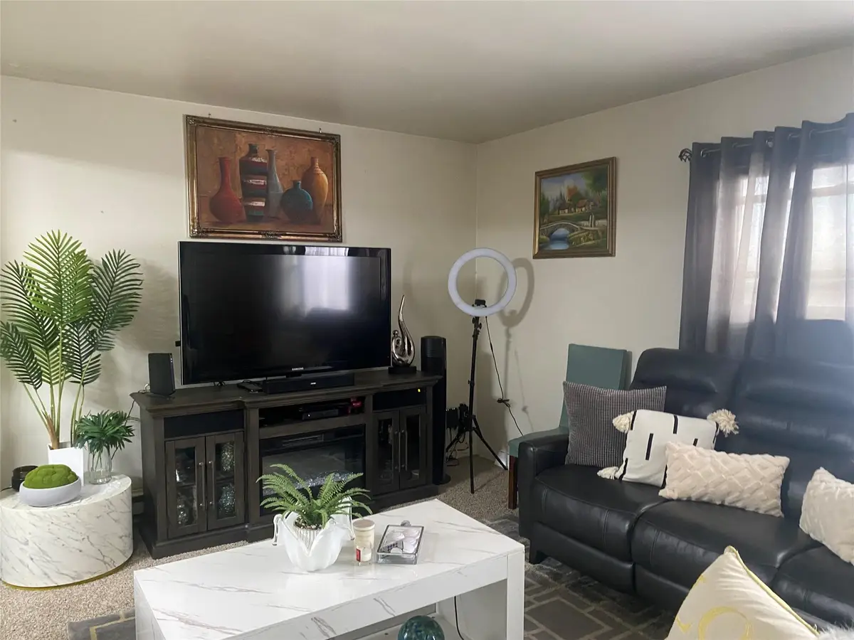 10660 Ditmars Boulevard, East Elmhurst, NY 11369 - Image #1