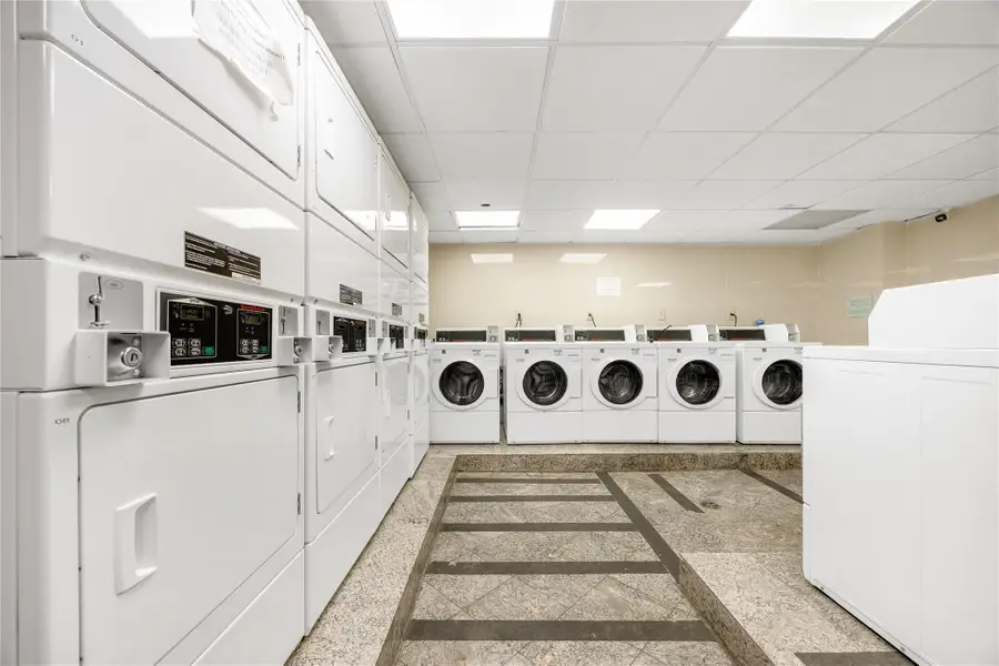 13338 Sanford Ave #10D, Flushing, NY 11355 - Image #3