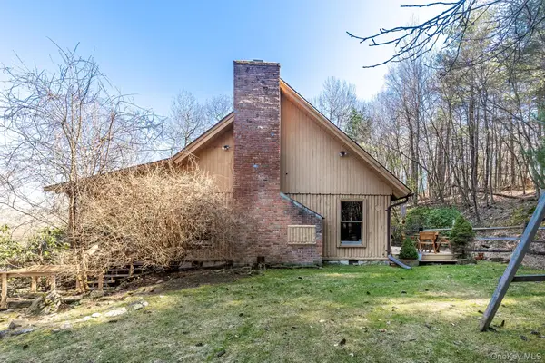 79 Torre Rock Road, Red Hook, NY 12571