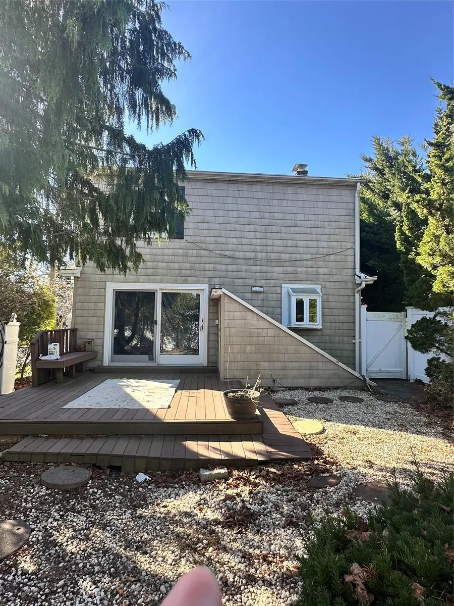 122 Finucane Place, Woodmere, NY 11598 - Image #2