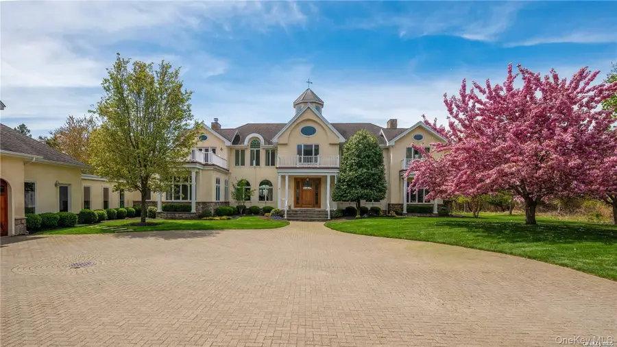 22 Old Neck Road S, Center Moriches, NY 11934 - Image #2