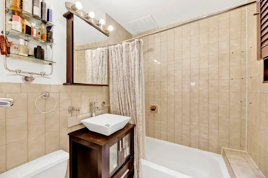 68-21 75 Street, Middle Village, NY 11379 - Image #3