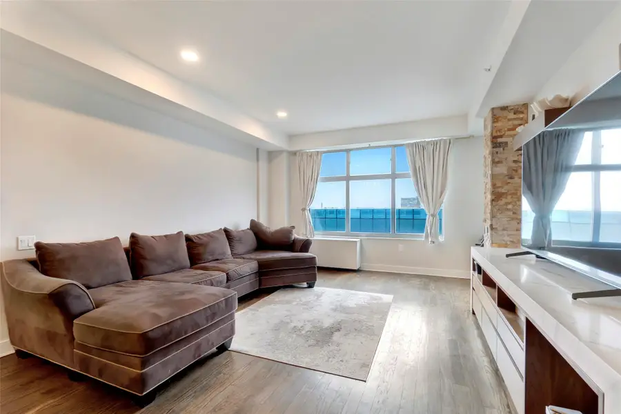 151 Beach 96th Street #5D, Rockaway Beach, NY 11693 - Image #3